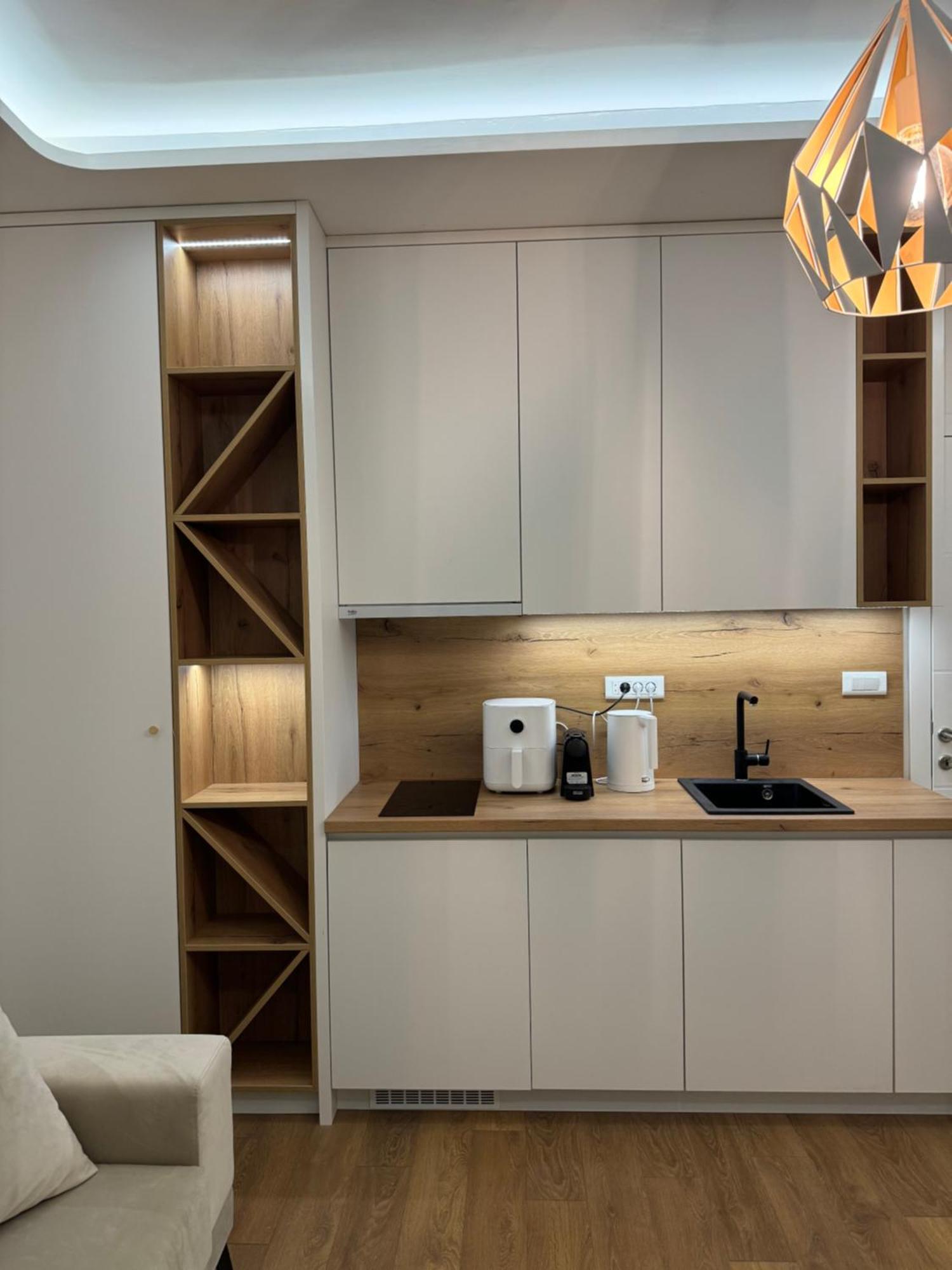 Mona Luxury Apartments - Free Garage Parking ซาราเยโว ภายนอก รูปภาพ