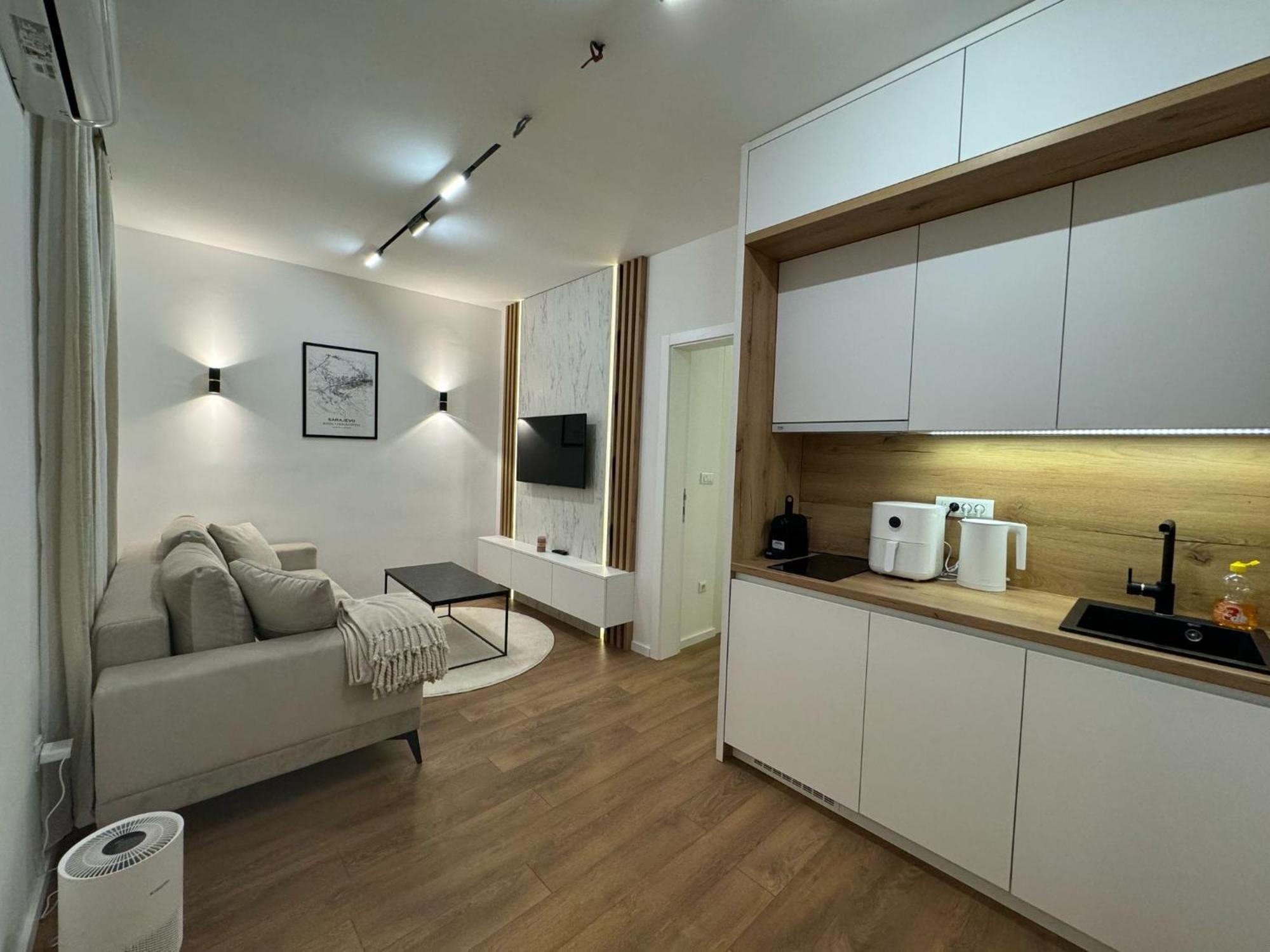 Mona Luxury Apartments - Free Garage Parking ซาราเยโว ภายนอก รูปภาพ